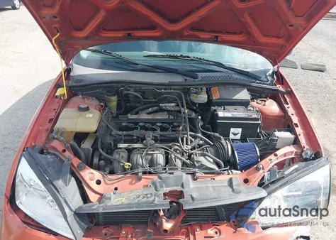 2005 Ford Focus Zx3 z USA, uszkodzony, nr VIN 3FAFP31N75R102118